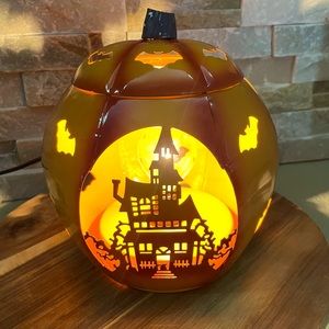 Paranormal Pumpkin retired Scentsy 2021 Halloween Collection Wax Melt Warmer